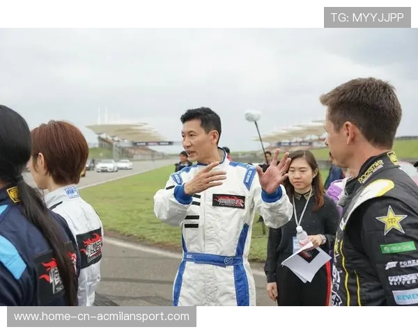 中国赛车手首次站上领奖台，创造历史突破，中国 赛车手